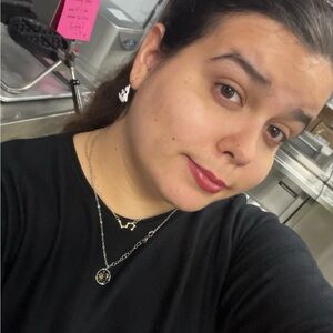 Meet your Posher, Adrianna